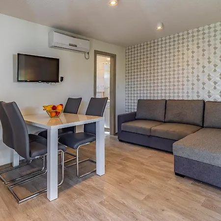 Mobile Rojnic Guest house Banjole