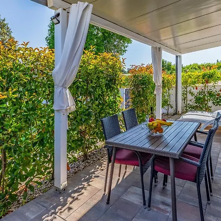 Guest house Mobile Rojnic