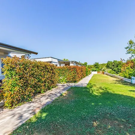 Mobile Rojnic Guest house