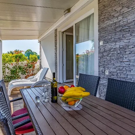 Mobile Rojnic 3* Banjole