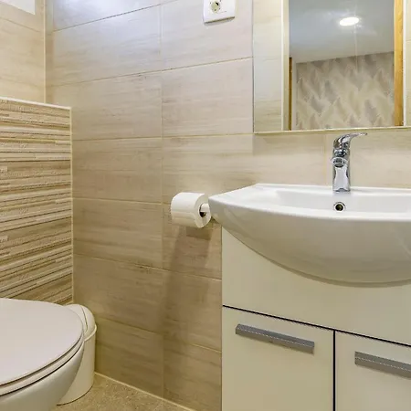 Mobile Rojnic Guest house 3*