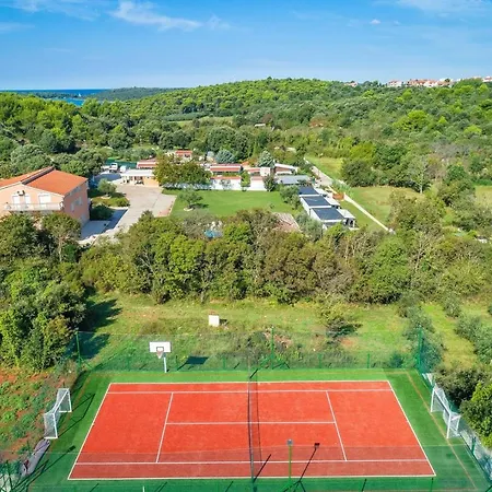 Mobile Rojnic Guest house