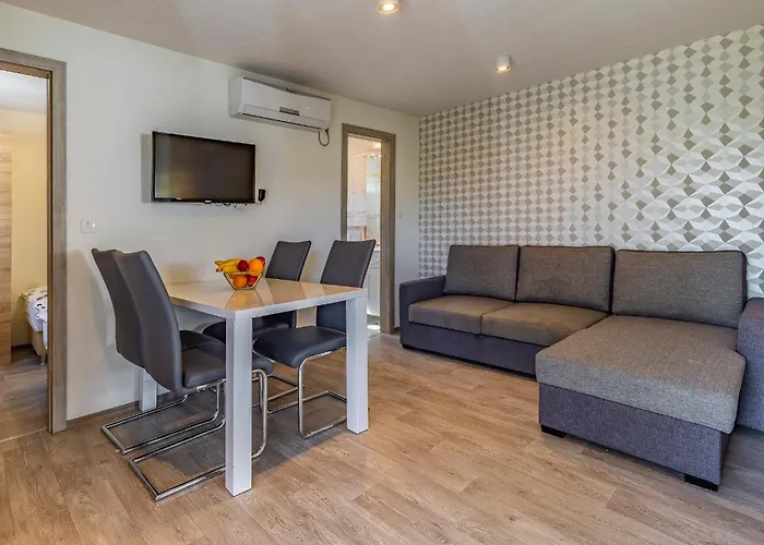 Mobile Rojnic Gostinjska kuća Banjole