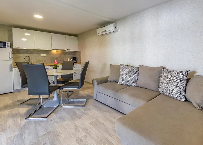 Mobile Rojnic Gostinjska kuća Banjole