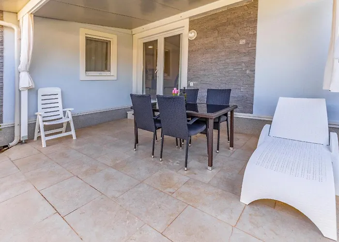 Gostinjska kuća Mobile Rojnic Banjole