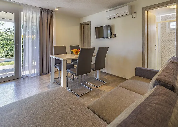 Gostinjska kuća Mobile Rojnic 3*